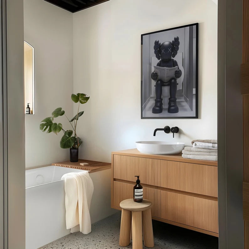 Kaws Toilette